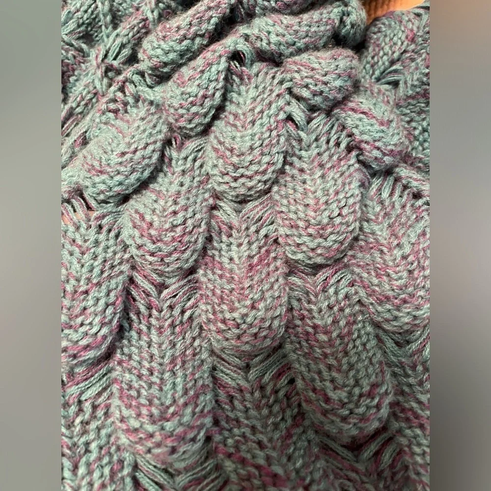 Moda-Up acrylic teal blue & purple crocheted mermaid tail blanket throw. One sz.